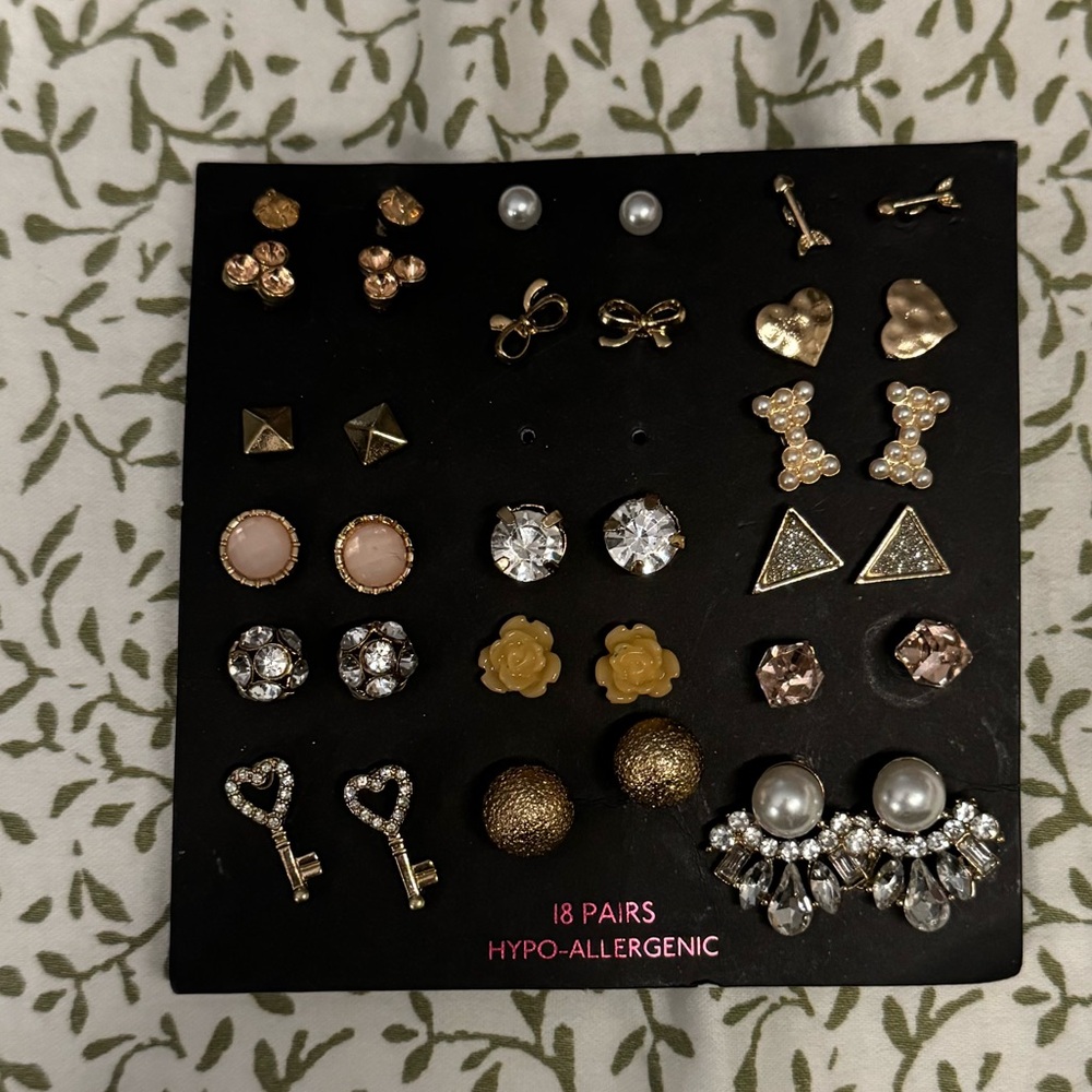 Hypo-allergenic stud earrings